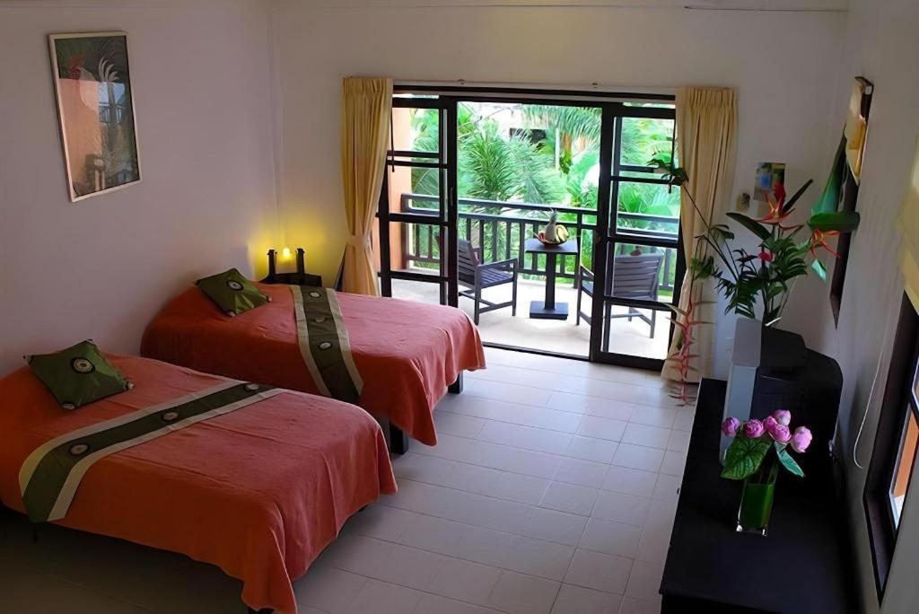 Khaolak Palm Hill Resort Khao Lak Exterior photo