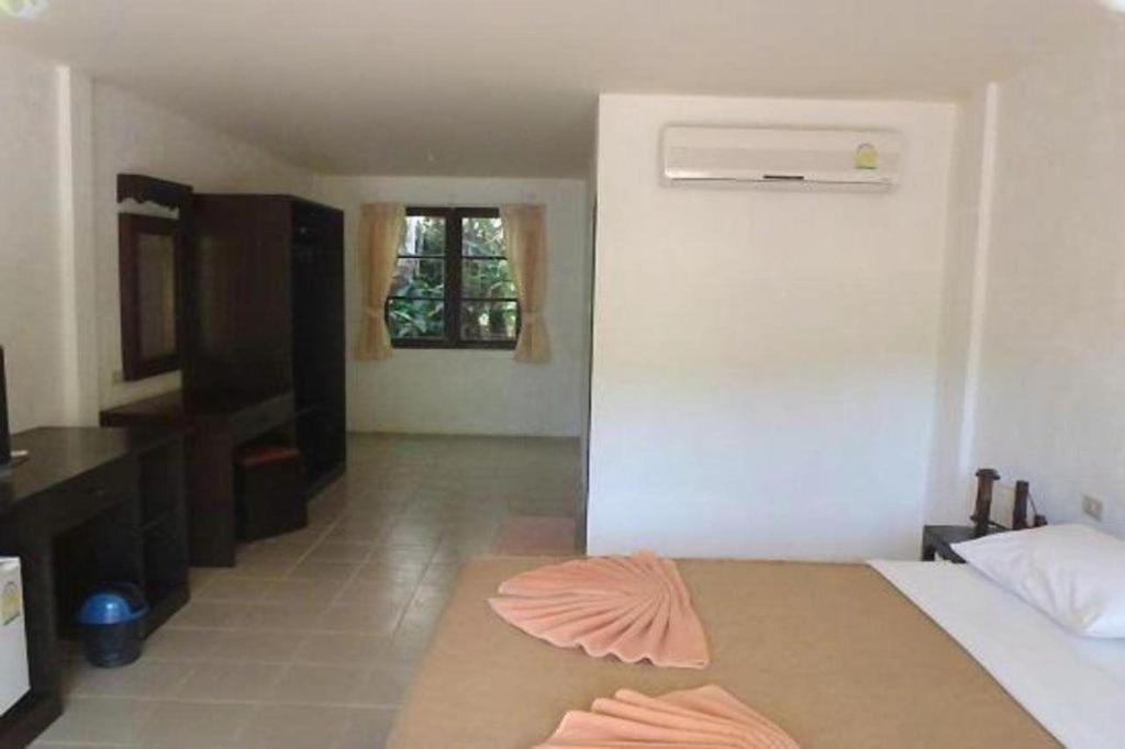 Khaolak Palm Hill Resort Khao Lak Exterior photo