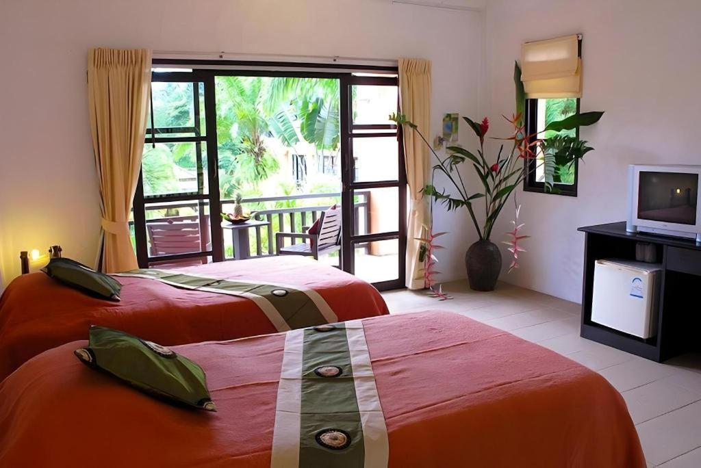 Khaolak Palm Hill Resort Khao Lak Exterior photo